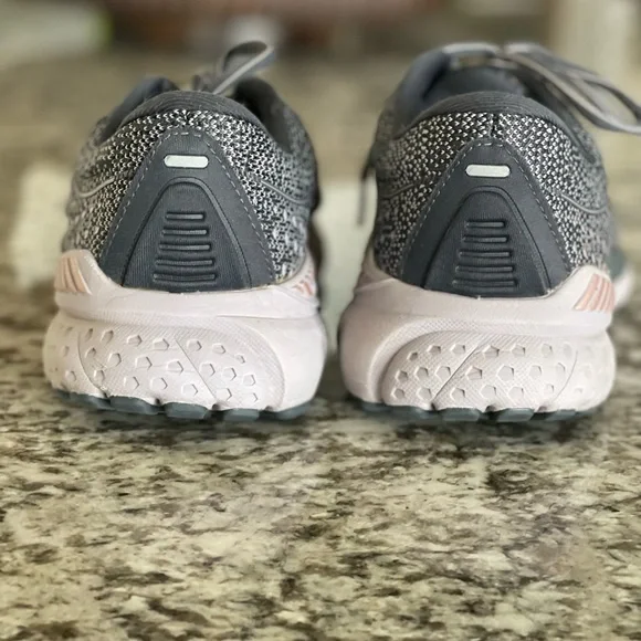Brooks Gray Athletic Shoes, women’s 8 - Picture 3 of 6